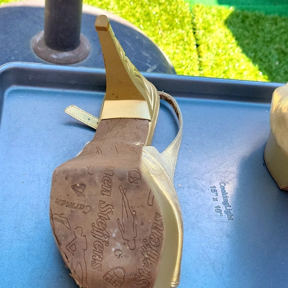 Carmen Steffens heel gold - Picture 1 of 4